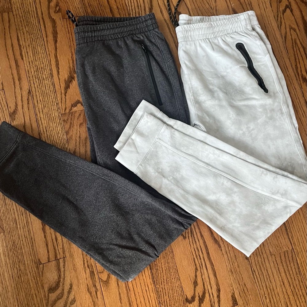 Old Navy Gray and White Sweatpants with Elastic Waistbands